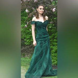 Mermaid Emerald Green Lace Prom Dress